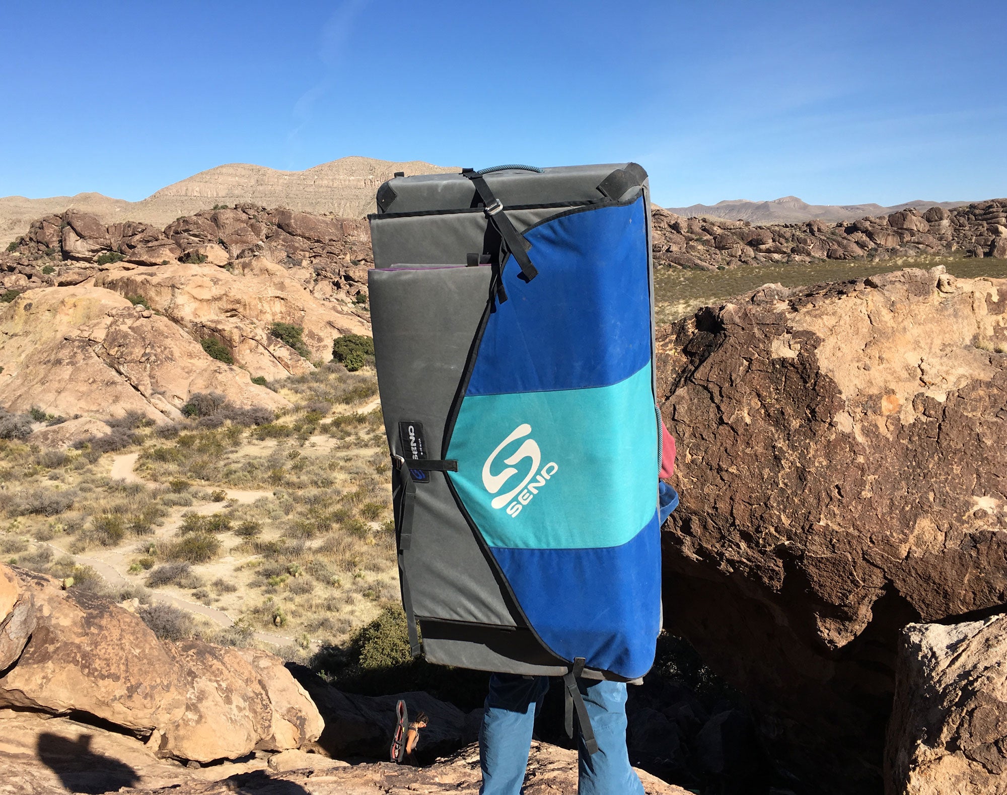 The 4X4 Pro Crash Pad - Send Climbing