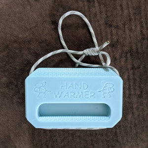 Hand Warmer – A Mini Recycled Portable Hangboard