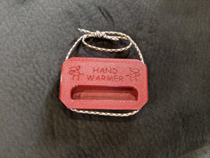 Hand Warmer – A Mini Recycled Portable Hangboard